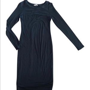 Leith Body Con 3/4 length, crew neck, long sleeves